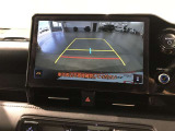 バックガイドモニターで、後方を確認しながら安心して駐車することができます。運転初心者も熟練者も必須の機能ですよ!