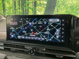 【純正12.3型ナビ】インテリアに溶け込むスタイリッシュな「専用設計」メーカーナビを装備♪視認性や操作性など基本性能にも優れ、より上質なカーライフをお楽しみいただけます。