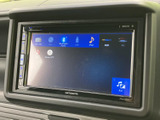 AVメニューが表示され、画面から利用したい項目を選べる仕様です。停車中に映像やテレビを視聴する際にも活用でき、車内での待ち時間を過ごすときに便利です。