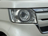 明るくて長寿命のLEDヘッドライト採用