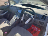 助手席側から見たダッシュボードです。運転席まわりの広さがわかります。