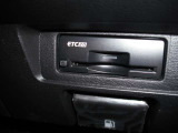 ビルトインETC2・0 インストルメントパネルのデザインにフィットするETCです。
