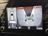 フロントカメラは運転席よりも前の視界を確保することで事前に危険を予知し、事故や衝突を防ぎます。