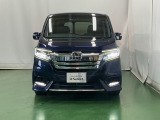 LEDヘッドライトを装備しています。LEDヘッドライトはとても明るく、雨の日や夜間走行も安全・安心です。オートライトコントロール付きで周囲の明るさに応じて自動で点灯・消灯します