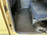 足元は広々♪しっかり内装ルームクリーニングを実施しています。車に自信があるからこそ、是非一度ご来店頂き見てもらえると幸いです。