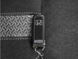 ◆スマートキー◆カギをバッグやポケットに入れたままでもドアロックの開閉ができる『スマートキー』付き!雨天や暗くなってもカギを取り出す必要がなくドアの開錠&エンジンも始動できます