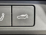 【パワーバックドア】スマートキーや運転席のボタンを押すだけでリアゲートが自動で開閉します!荷物を持っている時や、高い位置にあるバックドアを閉める際に便利な機能です♪