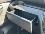 使いやすい場所に豊富な収納スペース。収納が多いと便利ですよね♪