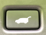【パワーバックドア】スマートキーや運転席のボタンを押すだけでリアゲートが自動で開閉します!荷物を持っている時や、高い位置にあるバックドアを閉める際に便利な機能です♪