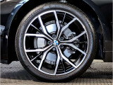 中古車のため、若干の小傷等がついてしまったホイールも御座います。修理も可能で御座いますので、気になる方はお気軽にお申し付けくださいませ。