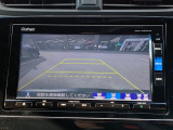 ■バックカメラ■ガイドラインが表示されるので、バック駐車が苦手な方でも安心です!ギアをリバースに入れれば自動的に切り換わりますので、面倒な操作も不要です♪狭い駐車場もお車を傷つけず安心ですね!