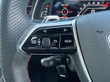 ●スイッチ類・ダイヤル類など細部までこだわりを感じ取れるインテリアです。Audiでは触感開発チームがございます。クリック感は操作する喜びを感じていただけます。