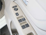 ◆パワーウィンドウスイッチ◆運転席から全席の窓の開閉操作を行うことが出来いつでも換気ができます!
