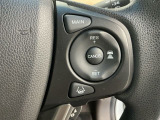 アクセルから足を離しても設定したスピードを保ち走行し、高速道路での疲労軽減に役立つクルーズコントロール付きです!