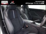 ホ-ルド性能の良い運転席シ-トです。