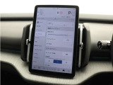 ドライブ情報や多彩な機能操作を、12.3インチのセンターディスプレイに集約。タッチパネルは指の動きに追従してサクサク動作。シンプルな操作性とカスタマイズできる表示で、直感的に使えます。