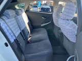 後部座席を右側から見たところです。乗り降りのしやすさも、実車でお試しいただけます。
