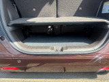 トランクボード下に収納スペースがあり、荷物の整理がしやすいです。