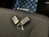 【スマートキー】キーをポケットやカバンに入れたままでもドアの施錠・開錠ができ、雨の日や荷物の多い日に大活躍!