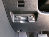 ETC車載器を装備しています。高速道路の料金所もストレスなく通行できます。すっきりとしたビルトインタイプですよ。
