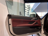 安心のBMW認定中古車は100項目の箇所を徹底的にチェック致します。機械的な箇所や電気系、コンピューターなどをご納車前に点検し、交換基準に達した部品は全て新品に修理返品した後にご納車致します