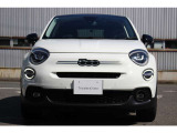 FIATらしい愛らしさと個性を感じるフロントフェイス。街中でも目を惹くデザインです