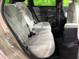コンパクトカーですが、セカンドシートは十分な広さがあり快適にお乗りいただけます♪シートを倒して大きな荷物を積んだりと、用途の幅が広い1台です。