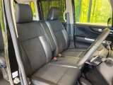 運転席シート廻りは使用感も少なく、良好な状態となっています。丁寧に使われていたことがよくわかりますね。