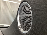BOSE社との共同開発により室内空間にあった音響チューニングを施し、クリアで臨場感のあるダイナミックサウンドをお楽しみいただけます。