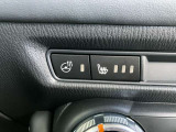 ハンドル&シートヒーターを装備していて、シーズンを問わずに快適に運転が楽しめます