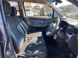 運転席です。シートのスレやへたりが気になる方は、実際に座ってお確かめください。