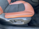 シートメモリー機能を備える10WAYパワーシートを装備!体格や好みに応じたポジションをスムーズに調整できます。