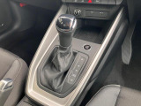 そのモデルの特性に合わせたトランスミッションを採用することにより、駆動力への伝達効率が高く、燃費性能にも大きく寄与しています。詳しくは0078-6002-900146中古車スタッフまで