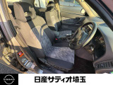 フロントシートの状態も良好。シートや足元まできれいな室内です。