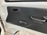 滋賀ダイハツのクルマは全車保証付きです!ディーラーならではの大きな安心とアフターフォローでお客様のカーライフをサポートさせていただきます!