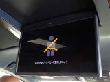 後席モニターを装備しています、後部座席の人も快適です。