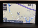 ディスプレイオーディオ搭載車です(T-コネクトナビ)!Bluetoothも付いていますし、フルセグでテレビも視聴出来ます。(ナビ機能のご利用は別途お手続きが必要になる場合があります)