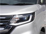 【ヘッドライト】省電力で長寿命の明るく運転しやすいLEDヘッドランプです。明るく照らすので暗い夜道からお客様を守ってくれます。お近くのスズキ自販島根までお越しください。