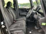 店舗併設のサービス工場にてホンダ車を知り尽くしたサービススタッフが心を込めて納車整備を実施致します。