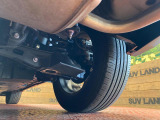 お車を安心してお乗りいただく為には、足回りの定期点検が欠かせません。サービスサポート(有償保証)では無料点検もご提供しており、安心のカーライフをお過ごしいただけるサポート体制が整っています。