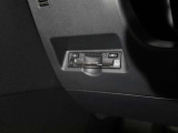 ETC車載器が搭載されているので、高速道路の乗り降りもノンストップで通過できます♪