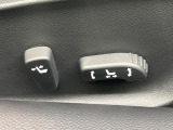 【パワーシート】スイッチ一つで簡単にシートの微調整が可能!電動だから力もいりません!快適なシートポジションにセットして、快適なドライブをお楽しみください。