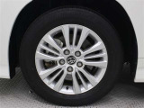 16インチアルミホイールを装着しています。タイヤサイズ205/60R16