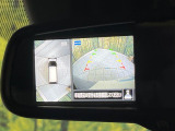 【アラウンドビューモニター】専用のカメラにより、上から見下ろしたような視点で360度クルマの周囲を確認することができます☆死角部分も確認しやすく、狭い場所での切り返しや駐車もスムーズに行えます。