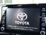 【ナビ機能付きディスプレイオーディオ】ナビ機能搭載の他、お持ちのスマートフォンと連携して、ナビやbluetoothでの音楽再生が可能です♪デザインはもちろん操作性も良好!