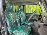 運転席シート廻りは使用感も少なく、良好な状態となっています。丁寧に使われていたことがよくわかりますね。