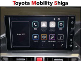 インパネ中央部にオ-ディオ機能とスマホ連携機能を搭載したディスプレイオ-ディオを装備しています。(CD・DVDデッキは装備しておりませんのでご注意ください)