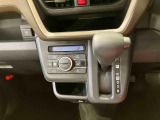 納車前にはプロのメカニックが、各部の点検を行います。ディーラーにしか出来ない品質、そしてサービスできっと満足していただけると思います!