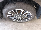 安全・安心な走行のために、納車前にダイハツのクルマを知り尽くしたエキスパートが基本性能に関わる機能や状態を徹底的に点検。消耗部品の交換など法定12ヶ月点検相当の点検・整備を実施しております。