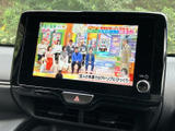 テレビ番組を画面で楽しめる装備です。停車中の休憩時間に映像を視聴でき、待ち時間も快適に過ごせます。画面表示が見やすく、日常のさまざまな場面で活用いただけます。